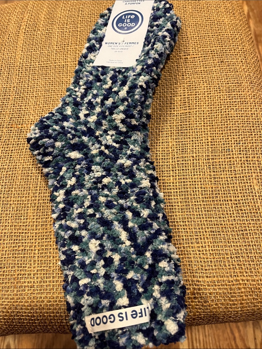 Life is Good Women’s Cozy Multi-Blue Socks